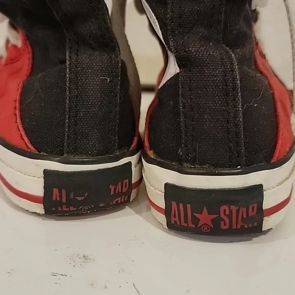 KIDS CONVERSE ALL‎ STAR HIGH TOP SNEAKERS (sz 11)